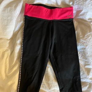 VS PINK Cropped Yoga Pant/Legging
